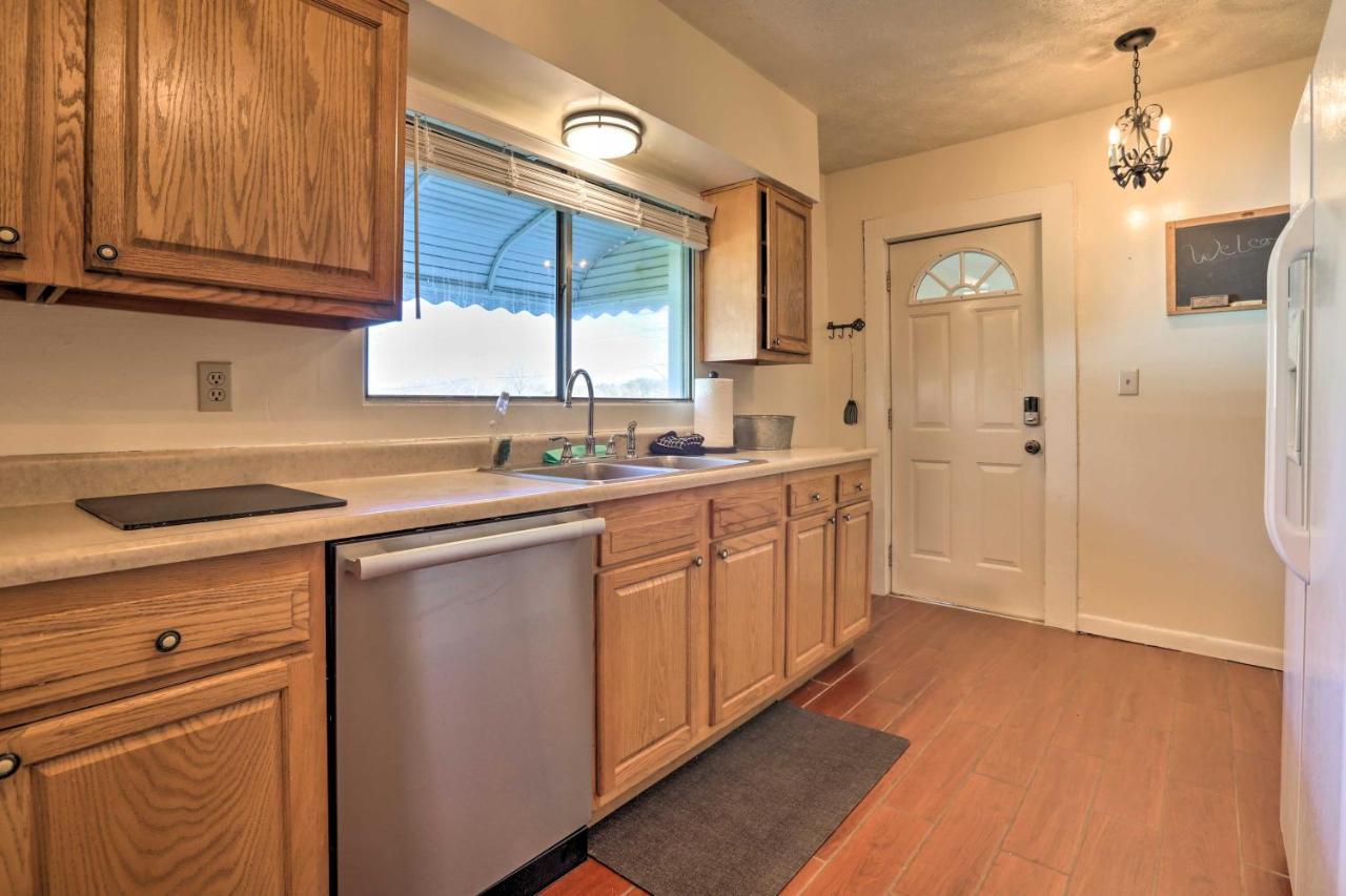 Charming East Bernstadt Retreat Less Than 6 Acre Farm! Buitenkant foto